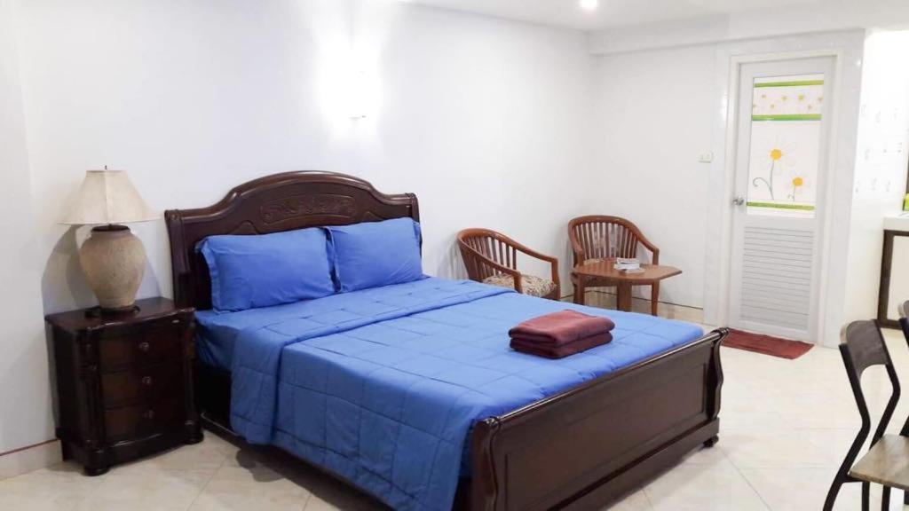 Patong Studio Apartments And Dormitory Room photo