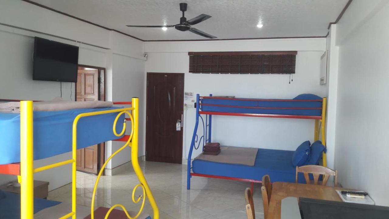 Patong Studio Apartments And Dormitory Room photo